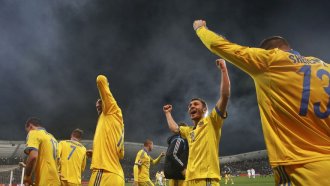 Вчера. Марибор. Словения - Украина - 1:1. Сборная Украины празднует выход на Euro-2016. Фото REUTERS